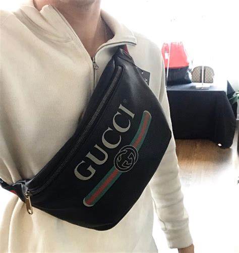 gucci men's retro logo belt bag/fanny pack|Gucci.